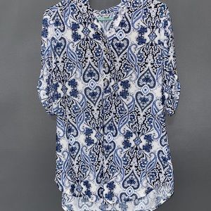 XL Nue option brand short sleeve top